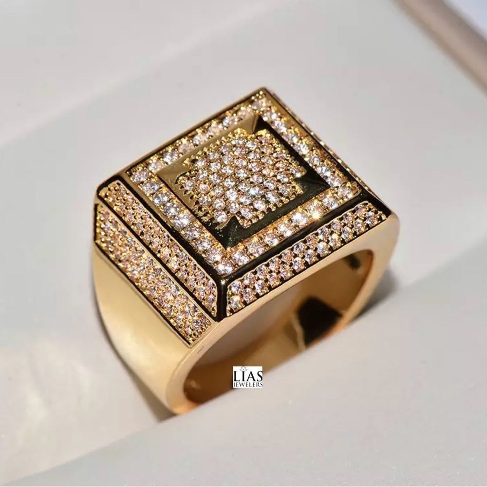 New 18k yellow gold men wedding ring